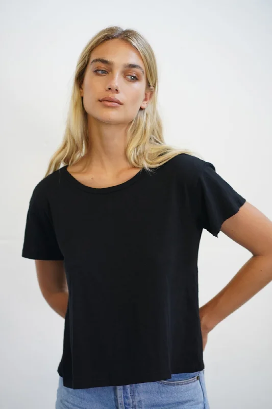 Essential Shaden Crew Neck Tee - Black